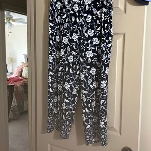 Jjill wearever navy print top and capri wide leg pant.